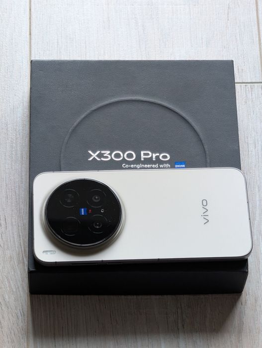 Vivo X300 Pro 512 gb Ram 16 5G