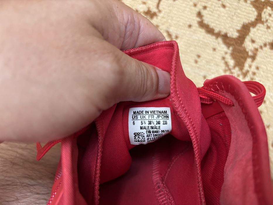 Adidasi Adidas marimea 38 2/3 impecabili