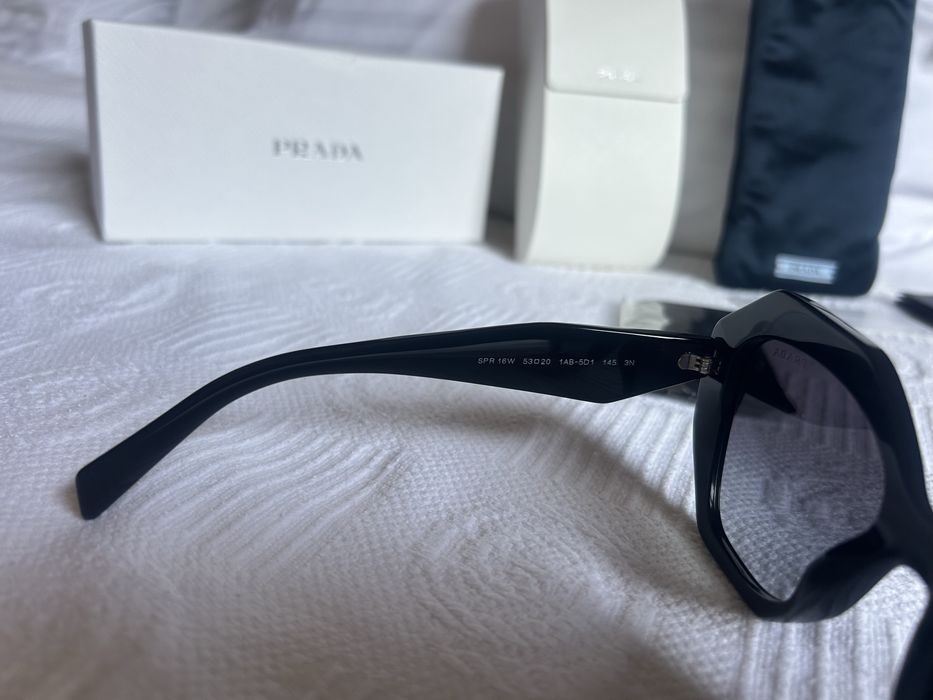 Prada sunglasses оригинал