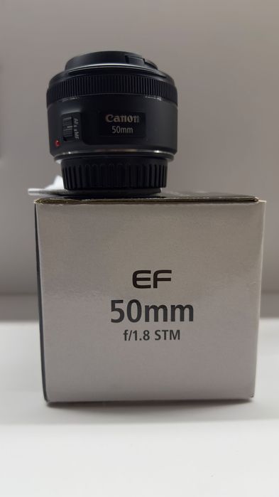 Canon EF 50mm f/1.8 STM