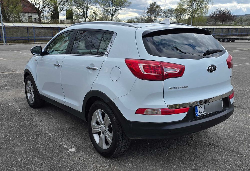 KIA Sportage 2012 — imagine 2
