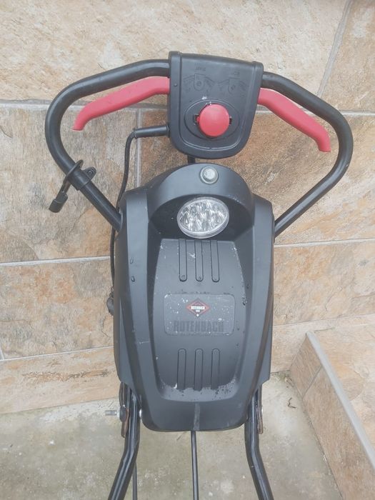 Freza zăpadă pe curent