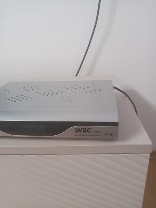Продам телевизионный ресивер SVEC S100