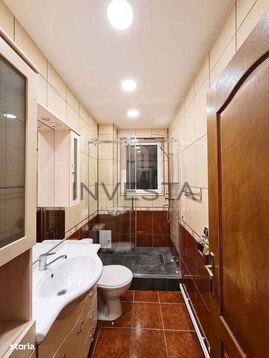 Apartament cu 4 camere si parcare de inchiriat in zona Zorilor