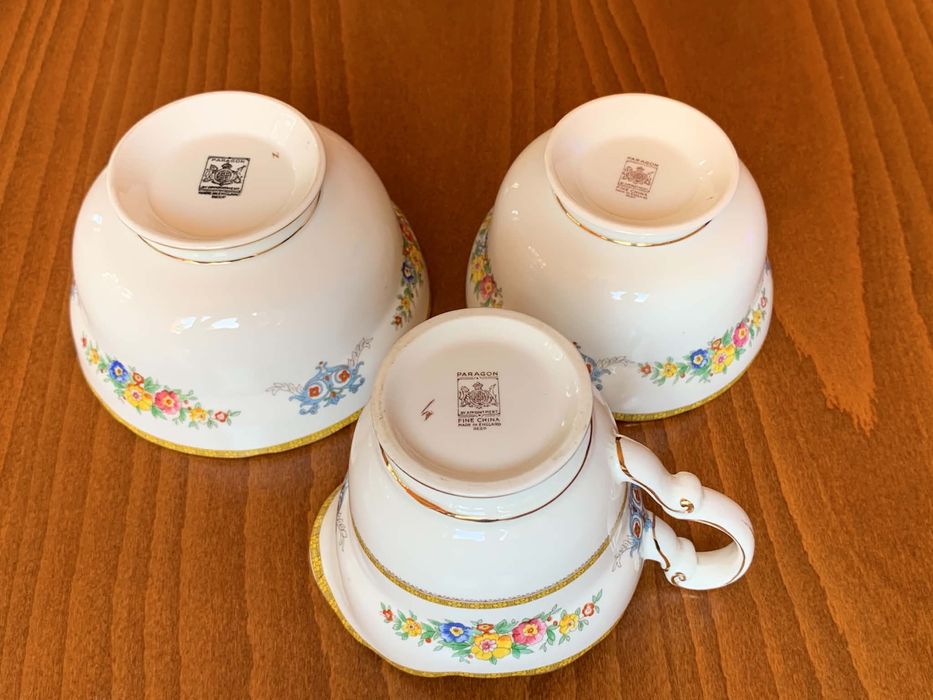 Винтидж английски порцеланов сервиз Paragon Fine China-Made in England