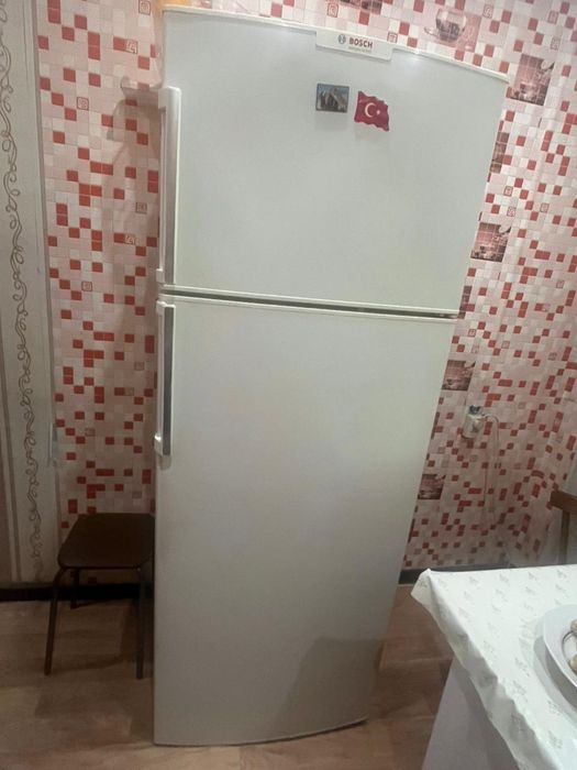 Бытовая техника и шкаф