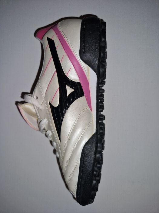 Ghete fotbal Mizuno mărime 36