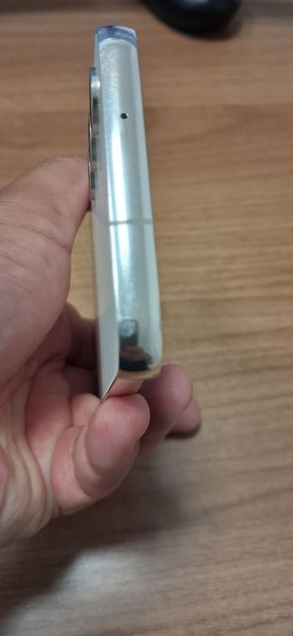 Телефон  Samsung  s23
