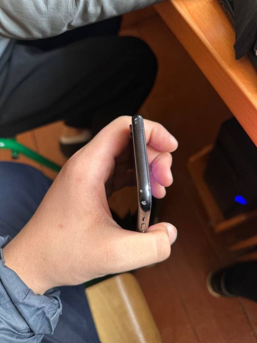 Iphone xr 64pamit 77yomkost