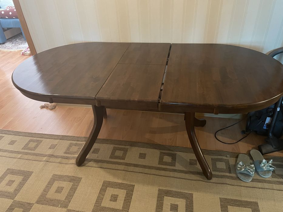 Продам дубовый стол