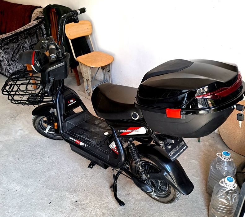 Скутр сотилади холати яхши