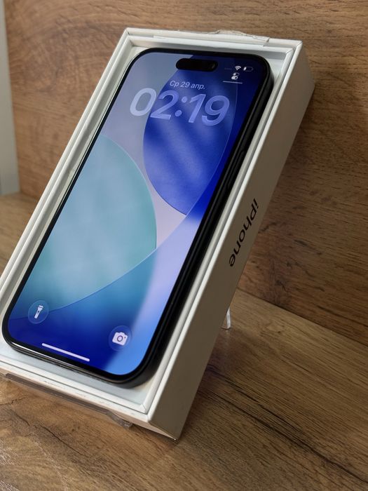 Телефон iphone 15