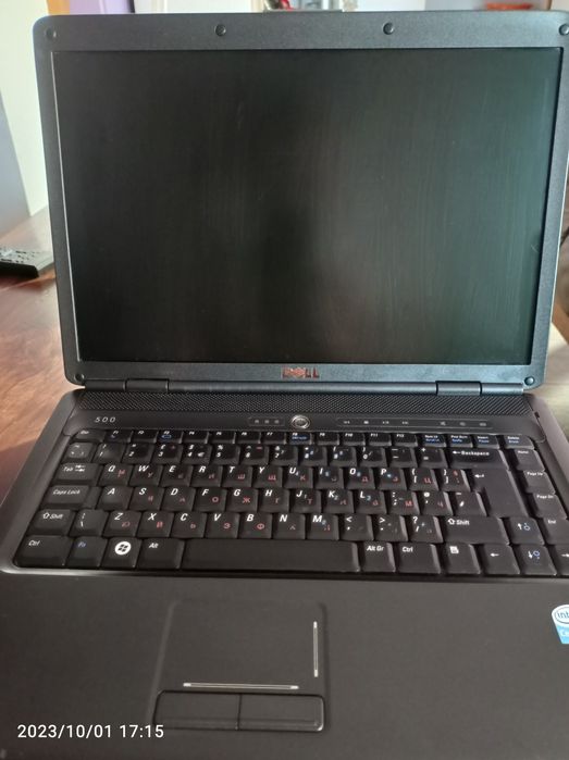 Лаптоп DELL почти НОВ