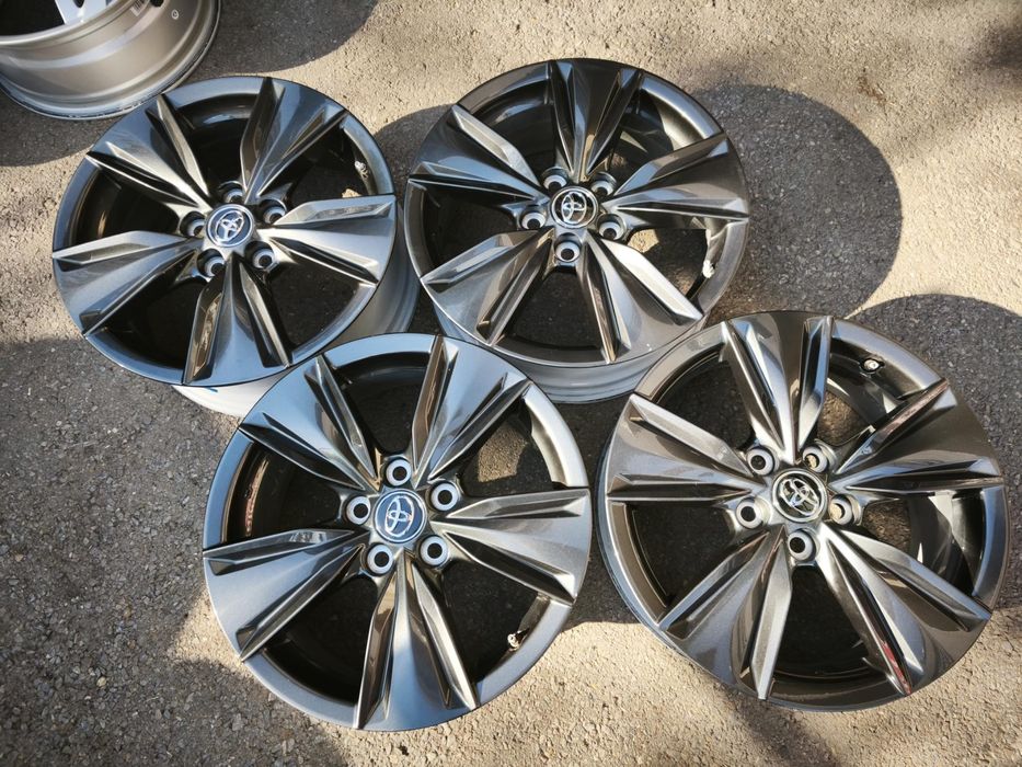 17" оригинални алуминиеви джанти за Toyota/Lexus.