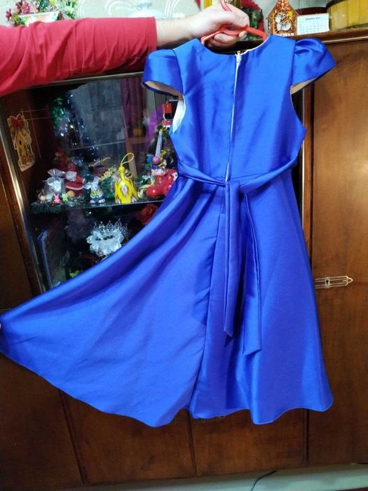 Элегантное праздничное платье принцессы.