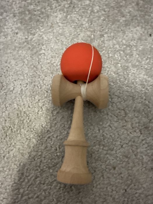 Kendama K B R semnata