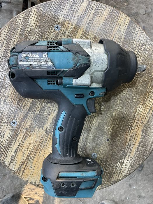 Гайковерт MAKITA DTW 1002