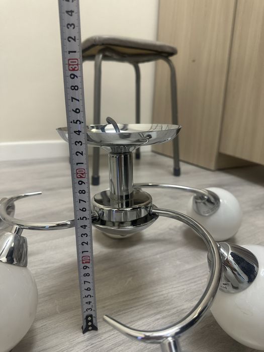 Люстра белая