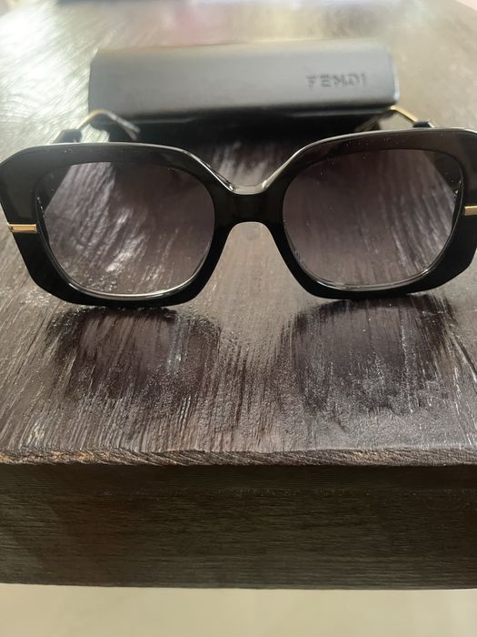 Дамски слънчеви очила Fendi