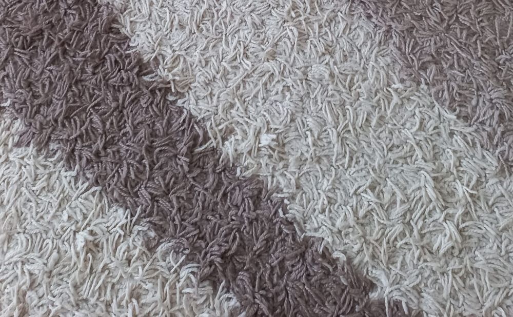 Продам ковёр ( травка )