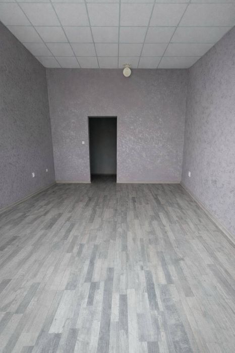 Отдава се търговско помещение 30 м² в центъра на Слънчев Бряг / Sunny Beach, район Автогара.