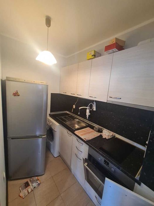 Дава се под наем Двустаен апартамент в Бургас, Славейков - 61 кв.м за 204 € - Снимка #1