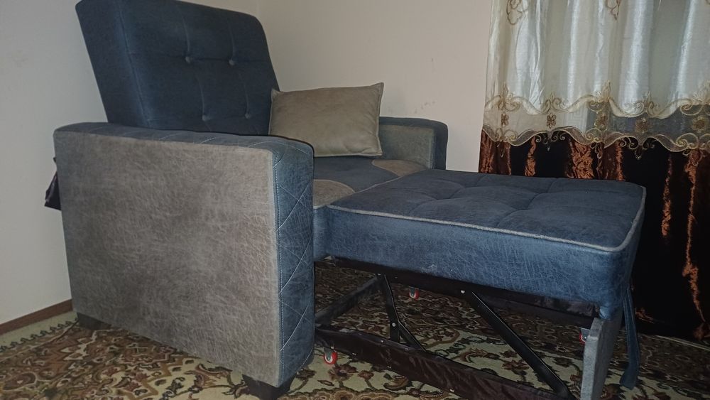 Yumshoq divan  sotiladi