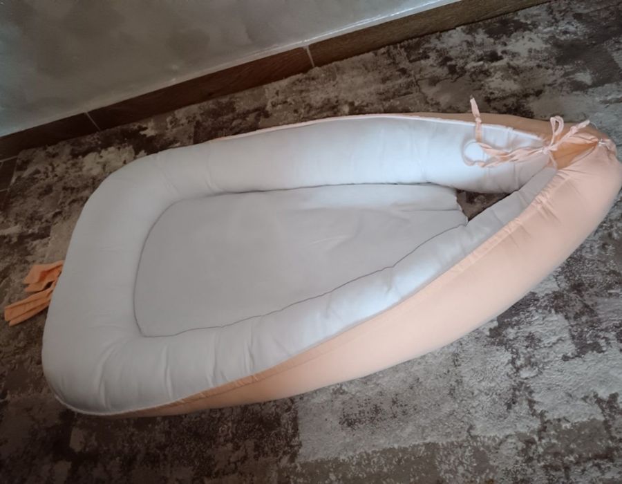 Saci de dormit,  sistem infasare, protecții laterale, coșuleț/ babynes