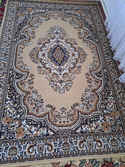 Бу кілем сатылады