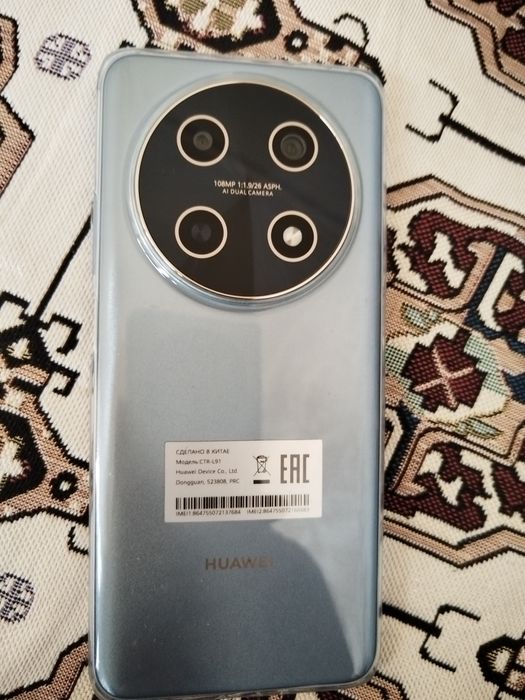 Продаётся телефон