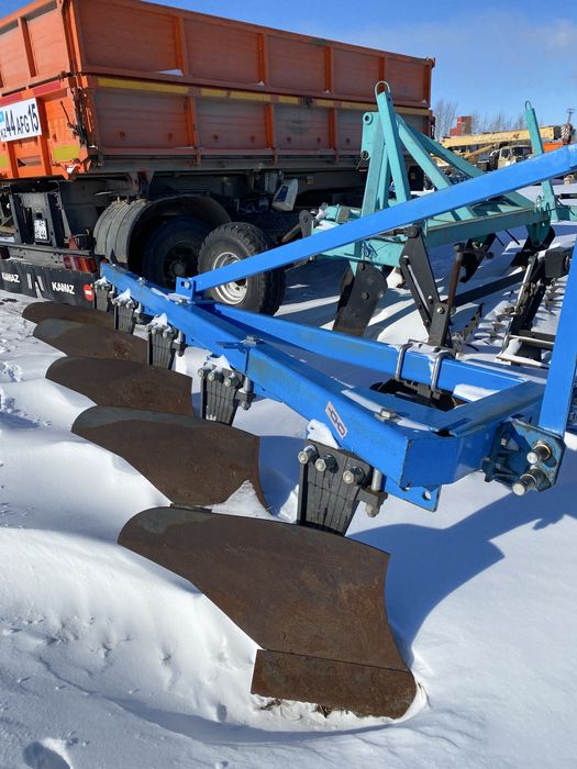 Продам плуг плн 5-35