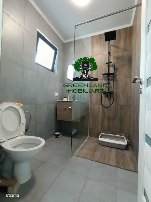 Vila 4 camere, 2 bai,154 mp, Semi Mobilata, canalizare, asfalt, Rediu