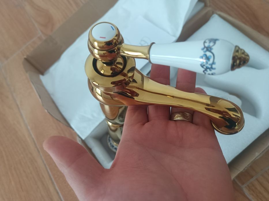 Baterie / robinet / lavoar /chiuvetă