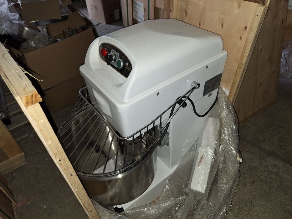 Тестомесачка спирална 20,30,40л. 50л. Чисто нова