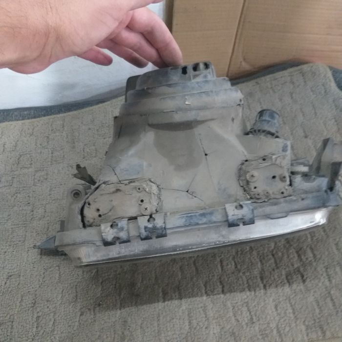 Фары Ауди В4 бу на запчасти