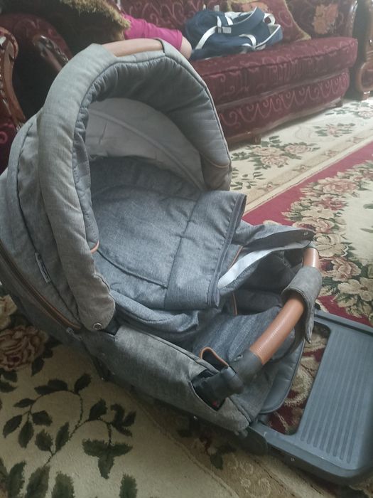 Продам коляску 3 в 1 отличное состояние