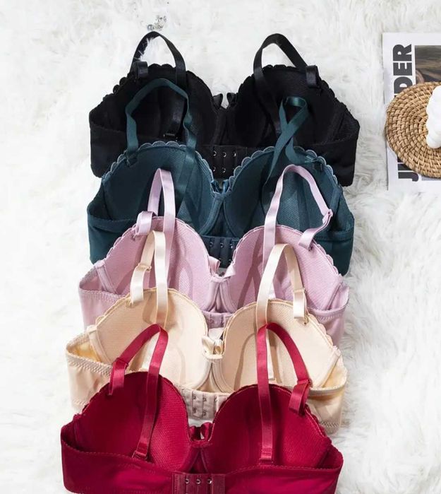 Удобни и меки сутиени с банели