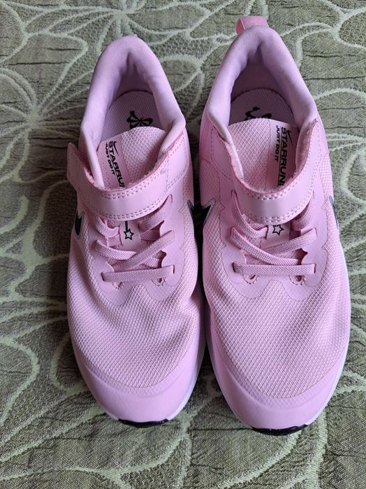 Маратоки Nike момиче