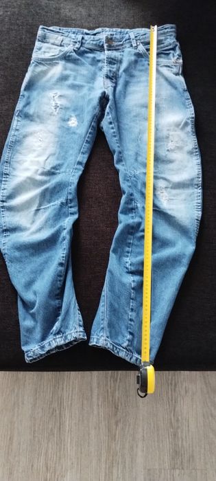 Мъжки дънки хубав модел