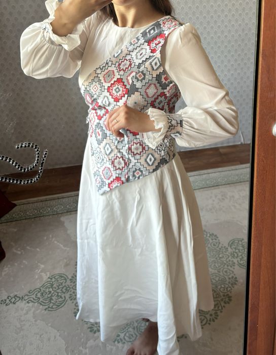 Продам современная казахский платье