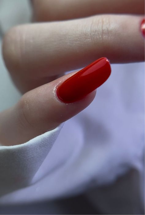 Unghii cu gel ,semipermanent ,constructie ,modele simple,complexe