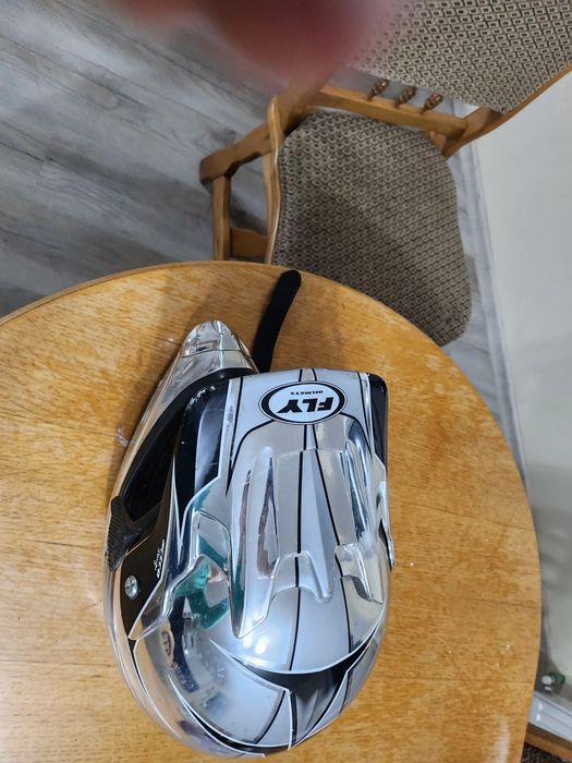 Vând cască de motocicleta,atv