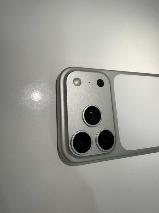 iPhone 17 Pro 256GB, Silver, 2г ГАРАНЦИЯ
