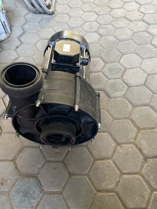 Противоток .насос для бассейна