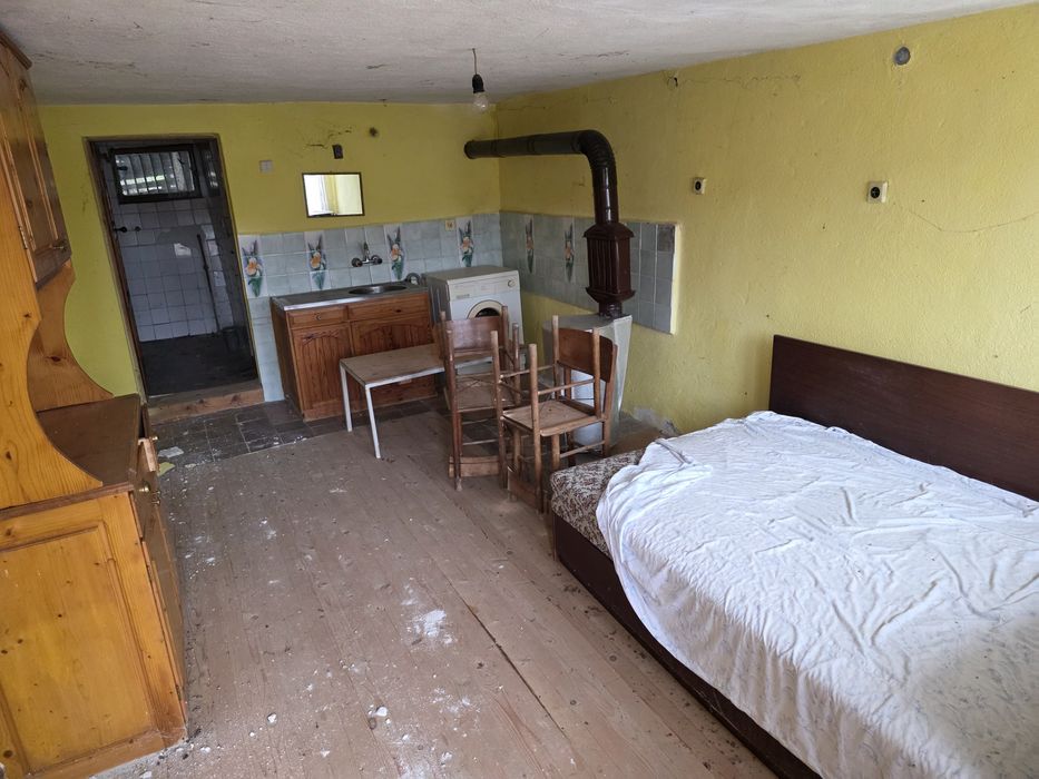 Имот в село ЧАВДАР