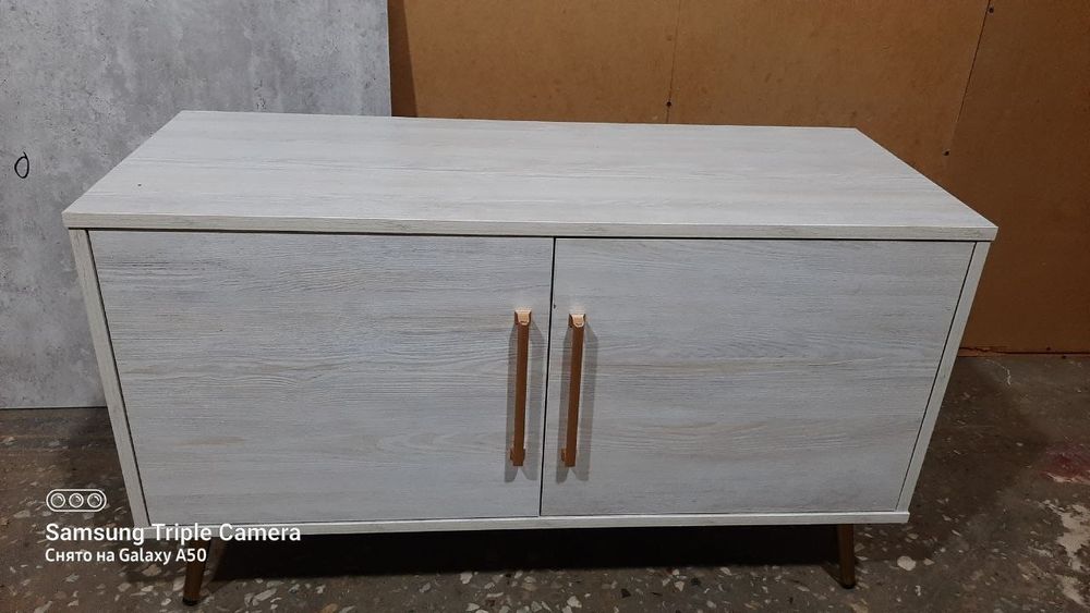 Shkaf  kitob daftar oyoq kiyimla q6yishga judayam sifatli baquvvat