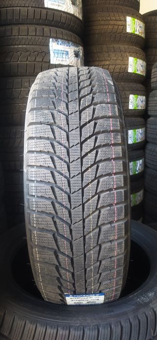 215/65R16 Triangle PL01
