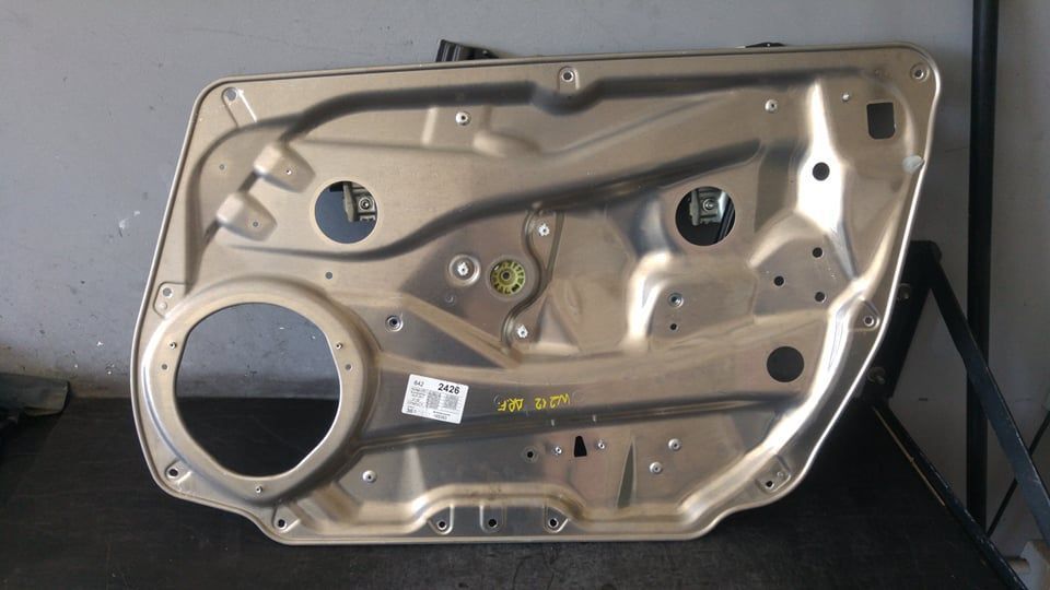 Macara usa dreapta fata mercedes e class w212 981693105