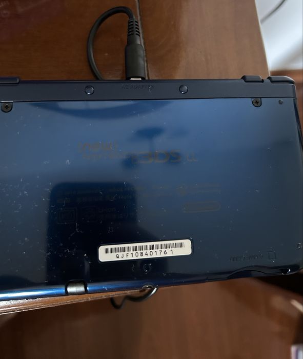 New Nintendo 3DS LL,varianta japoneza, Metallic Blue - Ecran IPS (Stare Impecabilă)