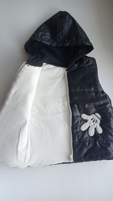 Продам жилетку детскую